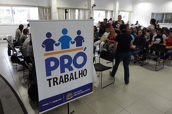 O Pró-Trabalho já convocou 1.680 pessoas, oferecendo oportunidades de trabalho e cursos de qualificação - Foto: Lucas Cabral/PMSJC